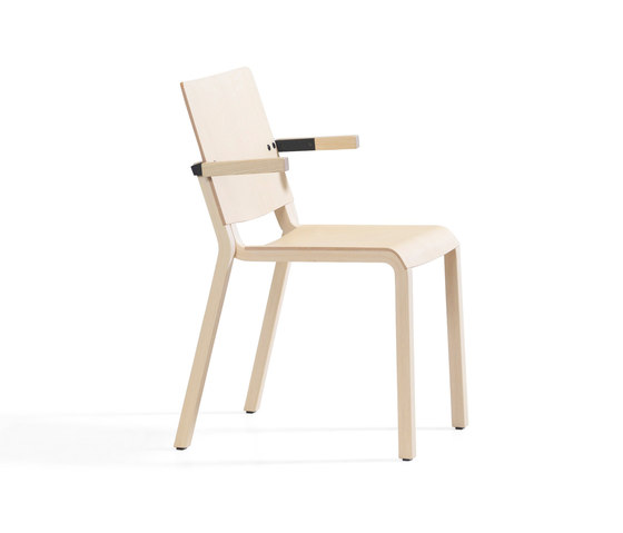 Vivi armchair 42 | Chairs | Blå Station