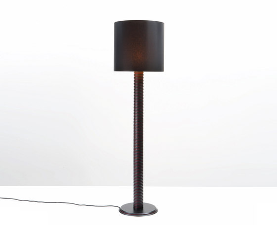 Joint Floor Lamp | Lámparas de pie | Wildspirit