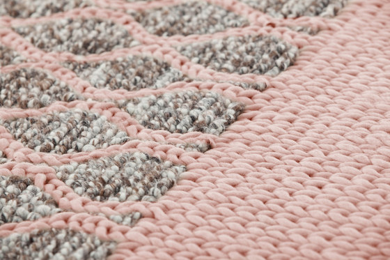 Mangas Space Rug Rhombus Pink 3 | Formatteppiche | GAN