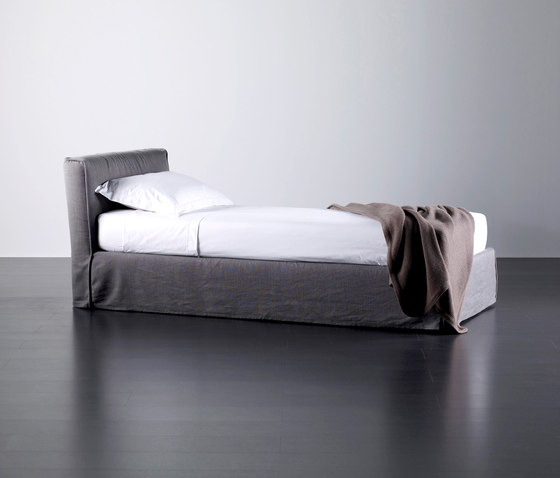 Law Bed | Beds | Meridiani