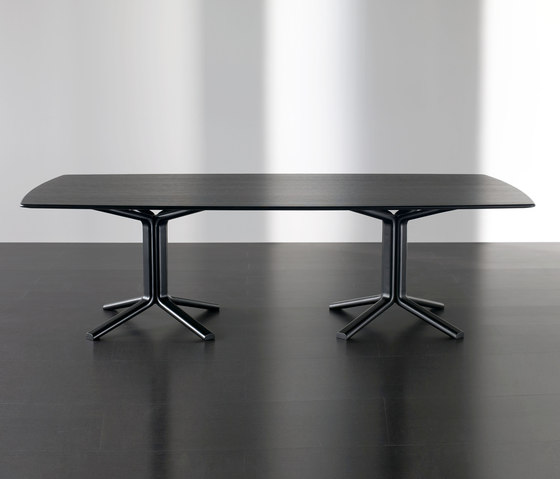 Miller Dining table | Dining tables | Meridiani