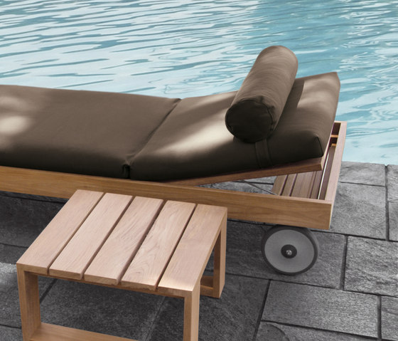 Square Lounge bed | Sun loungers | Meridiani