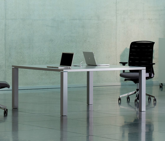 iONE Work station | Contract tables | LEUWICO