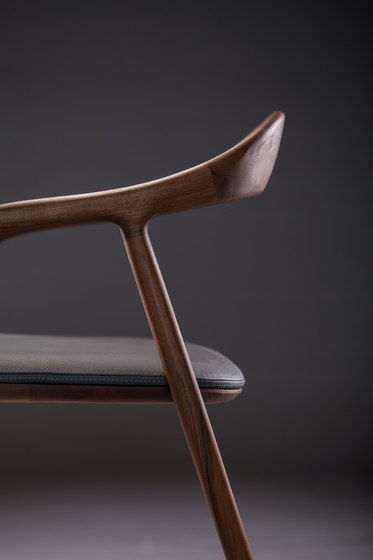 Neva chair | Chairs | Artisan