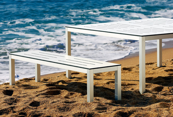 Mar de Aluminio Bench | Bancs | Sistema Midi