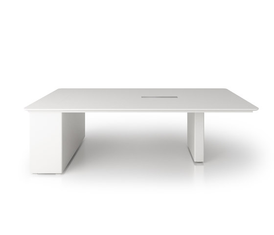 X6 Hide Desk | Contract tables | Holzmedia