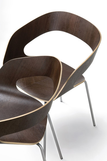 Chat 4-leg chair | Sedie | Plycollection