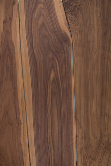 Aussenpaneel | Fassadenplatte | Zäune Nussbaum mit V-Fuge | Holz Platten | Boleform