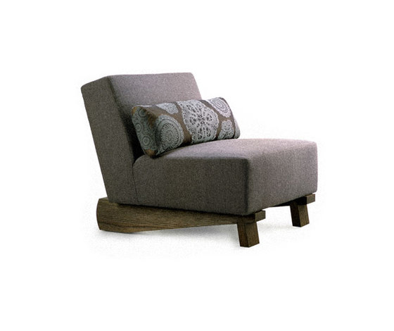 Karibu Chair & Ottoman | Poltrone | Jiun Ho