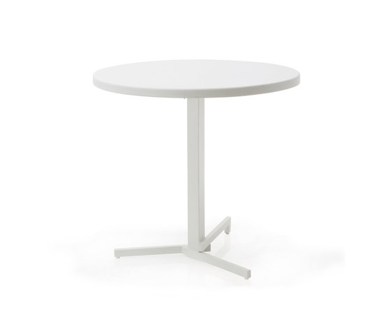 Mia | 418 | Bistro tables | EMU Group