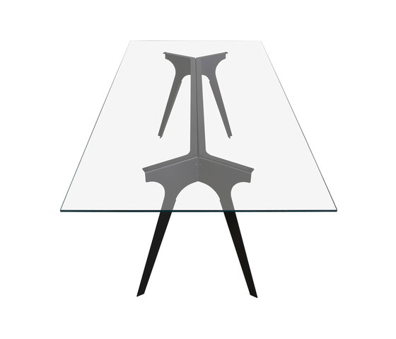 Step Metal Table | Esstische | GAEAforms