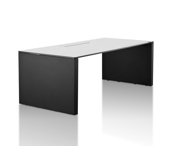 R6 Work.Station | Contract tables | Ragnars