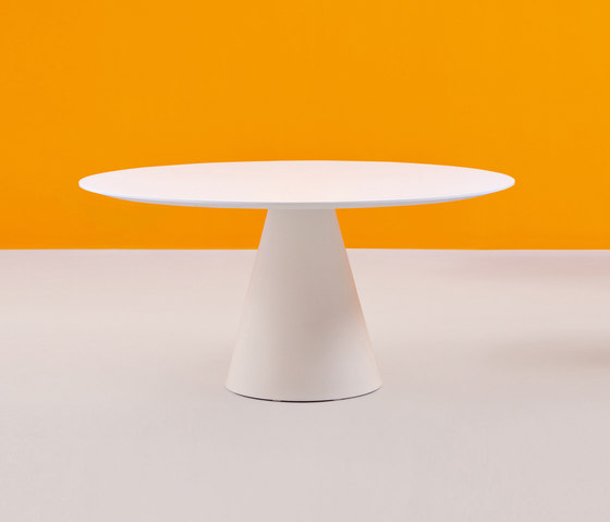 Ikon table | Dining tables | PEDRALI