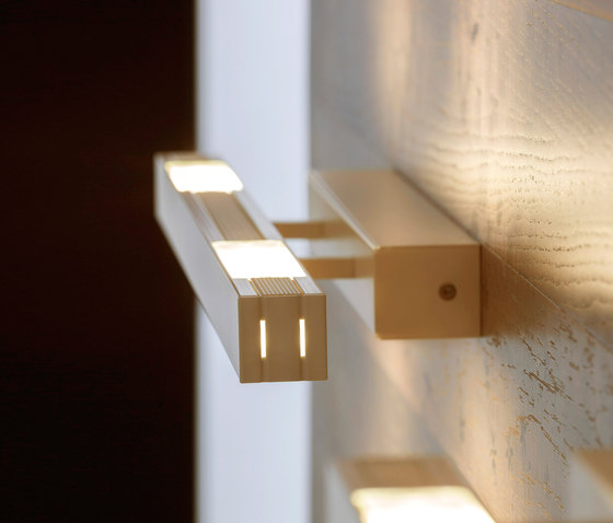 Max Led Wall light | Wall lights | LUCENTE