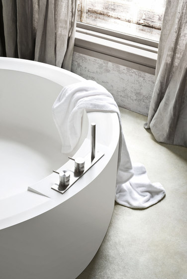 Hole Rotonda Maxi | Bathtubs | Rexa Design