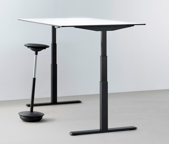 m-pur | Contract tables | planmöbel