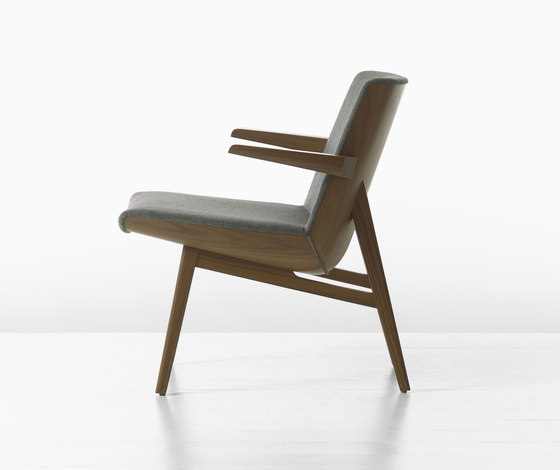 Clamshell Lounge Lowback Wood Armchair | Sillones | Geiger