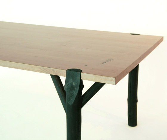 Treetop Dining Table | Tables de repas | Hinterland