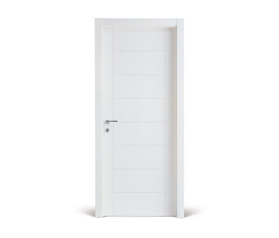 Intaglio /8 bianco | Internal doors | FerreroLegno