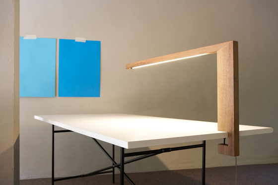 Timp - Desk Lamp | Lampade tavolo | pliet