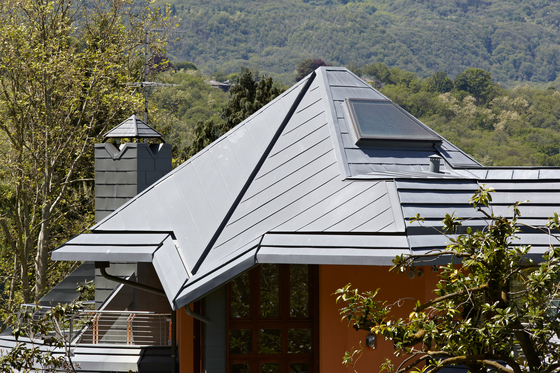 Roof covering | Angled standing seam | Toitures | RHEINZINK