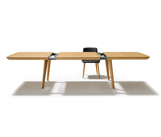 flaye extendable table | Dining tables | TEAM 7