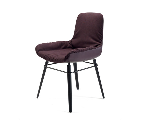 Leya armchair low | Chairs | FREIFRAU MANUFAKTUR