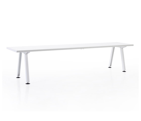Marina table | Dining tables | extremis