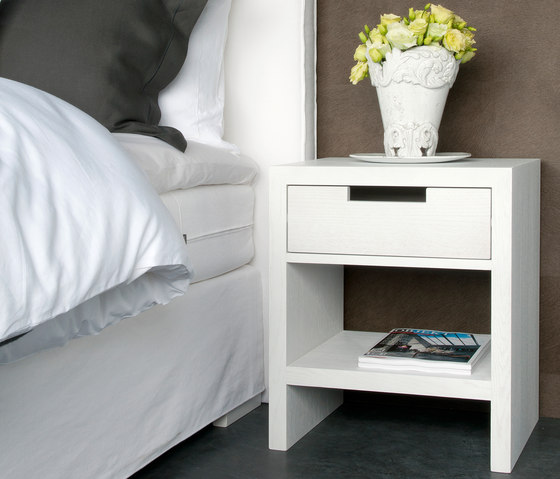 Allegro table with drawer | Comodini | Nilson Handmade Beds