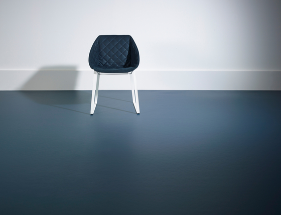 KEKKE dining chair | Sillas | Piet Boon