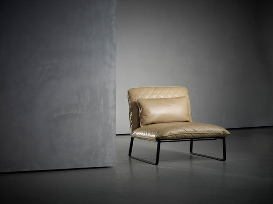 KEKKE Armchair | Armchairs | Piet Boon