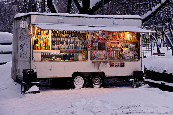 Russia | A mobile kiosk | Wood panels | wallunica