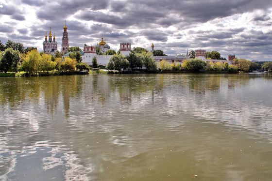 Russia | The Novodevichy Convent on the banks of the Moskva River in Moscow | Wood panels | wallunica