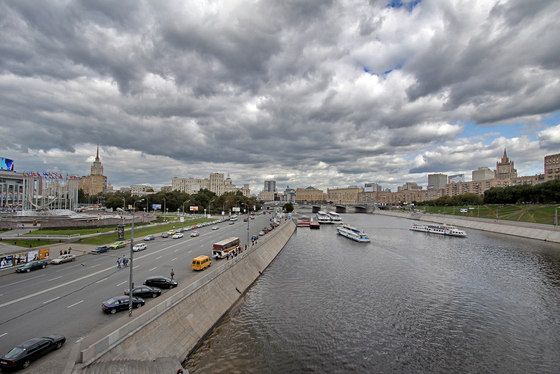 Russland | Der Fluß Moskwa in Moskau | Holz Platten | wallunica