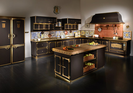 TAILOR MADE KITCHENS | COFFEE & BURNISHED BRASS KITCHEN | Cuisines équipées | Officine Gullo