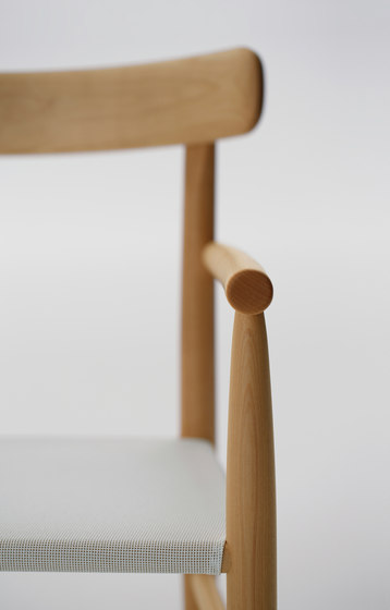 Lightwood Arm chair (Mesh seat) | Chairs | MARUNI