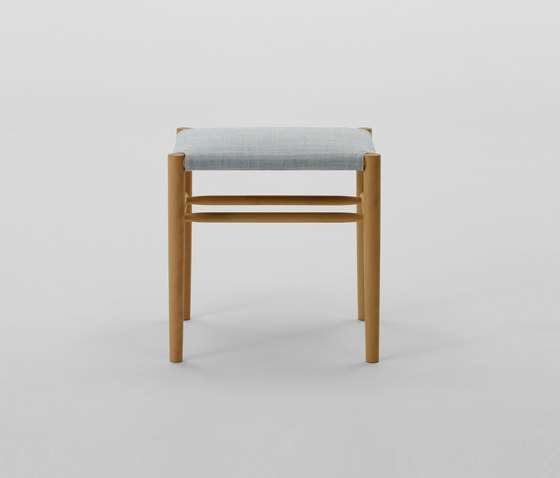 Lightwood Stool Low (Cushioned) | Tabourets | MARUNI