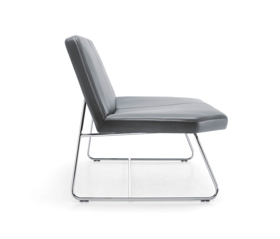 OTTO Lounge Chair | Divani | Girsberger
