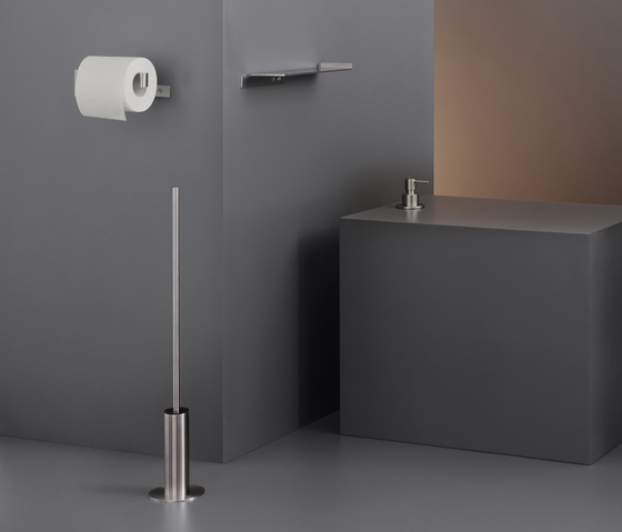 Giotto POS05 | Brosses WC et supports | CEADESIGN