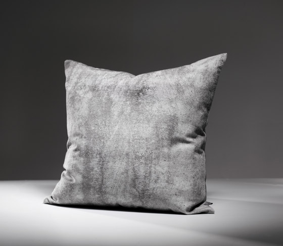 Concrete Cushion | Coussins | CONCRETE WALL