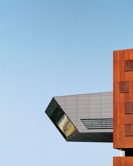 concrete skin | Library and Learning Center | Sistemas de fachadas | Rieder