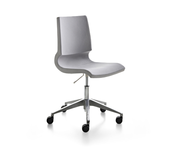 Ricciolina_swivel base with wheels and gas lift with pair of cushions for seat + back | Stühle | Maxdesign