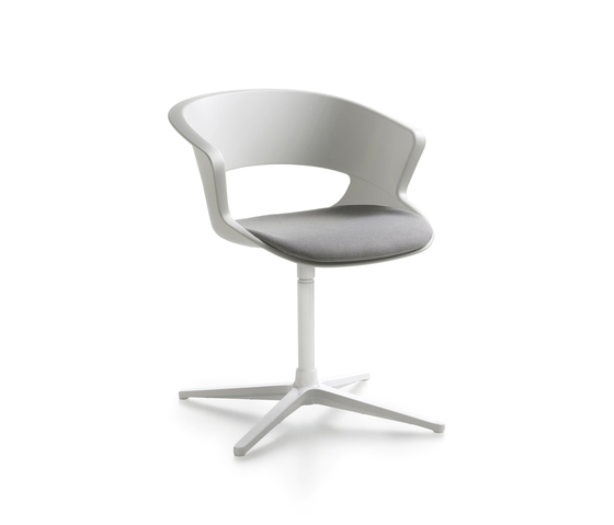 Zed swivel base in polypropylene with seat cushion (Z910) | Chairs | Maxdesign