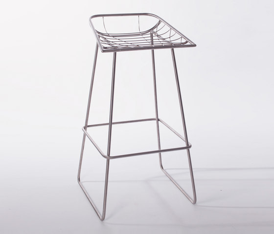 Winnow stool | Barhocker | Bombay Atelier