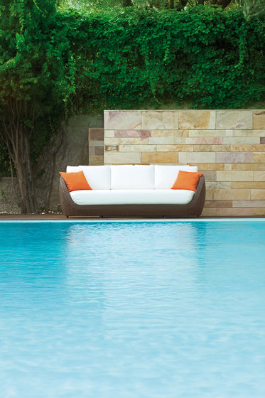 St. Tropez 9579 sofa | Sofas | ROBERTI outdoor pleasure