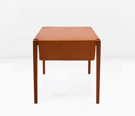 Emile Side Table | Tavolini alti | Khouri Guzman Bunce Lininger