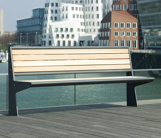 Mensura Bench | Benches | Westeifel Werke
