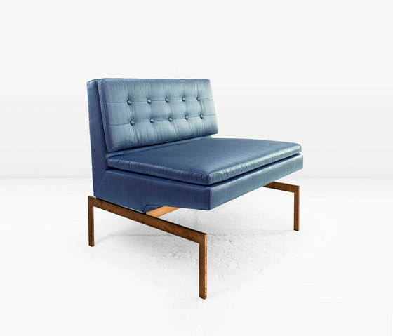 Mancini Chair | Poltrone | Khouri Guzman Bunce Lininger