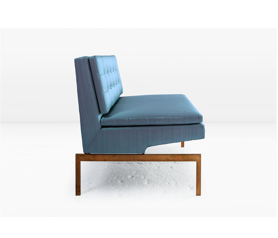 Mancini Chair | Poltrone | Khouri Guzman Bunce Lininger