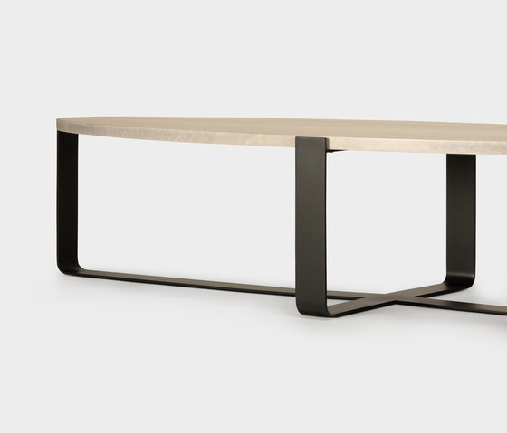 piedmont elliptical low table | Tavolini bassi | Skram
